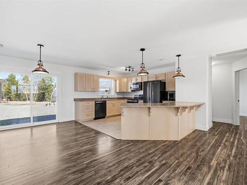 281 Heselton Drive, Ostrea Lake, NS 
