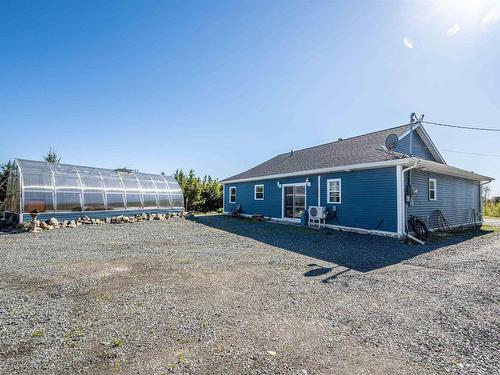 281 Heselton Drive, Ostrea Lake, NS 