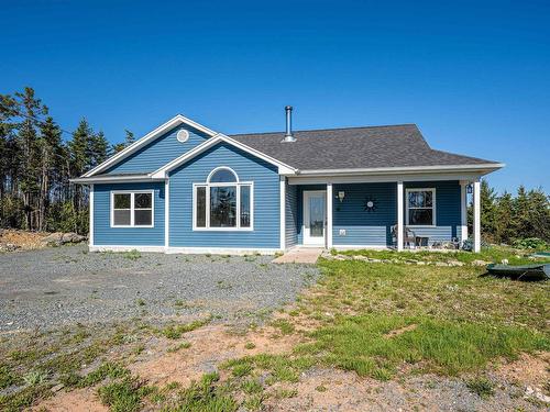 281 Heselton Drive, Ostrea Lake, NS 
