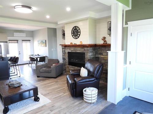 40 Old Oak Island Road, Lockhartville, NS 