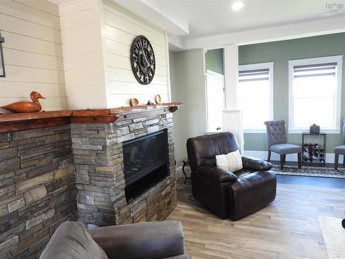 40 Old Oak Island Road, Lockhartville, NS 