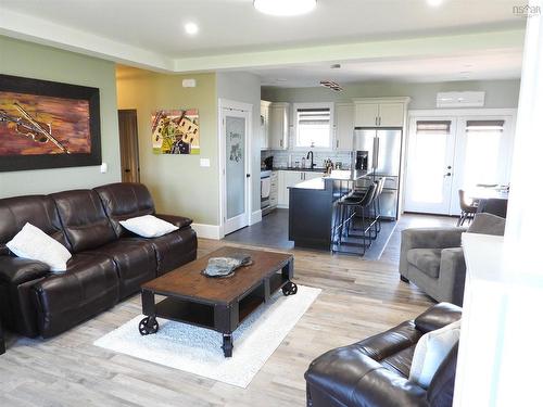 40 Old Oak Island Road, Lockhartville, NS 