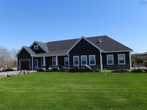40 Old Oak Island Road, Lockhartville, NS 