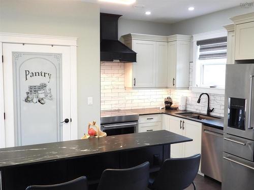 40 Old Oak Island Road, Lockhartville, NS 