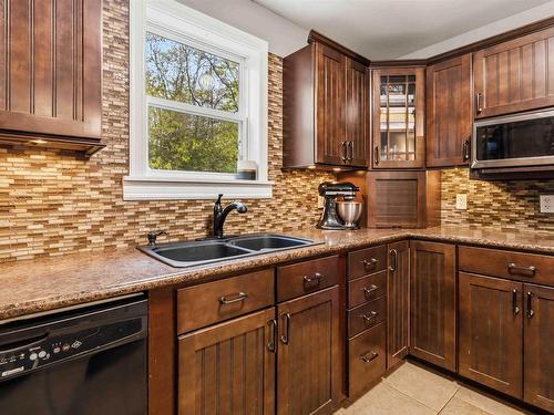 100 Clayton Drive, Hubbards, NS 
