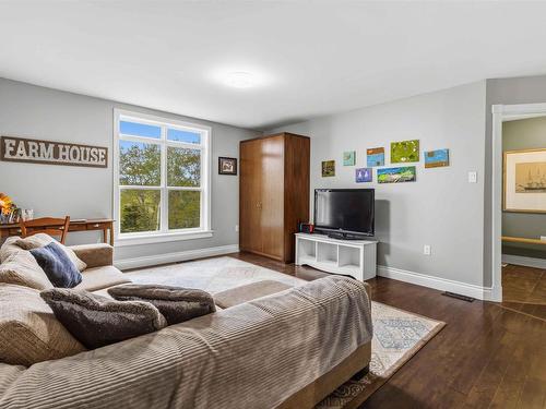 100 Clayton Drive, Hubbards, NS 