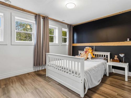 100 Clayton Drive, Hubbards, NS 