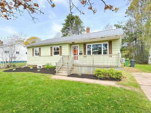 207 Belvedere Avenue  Charlottetown, PE C1A 2E2