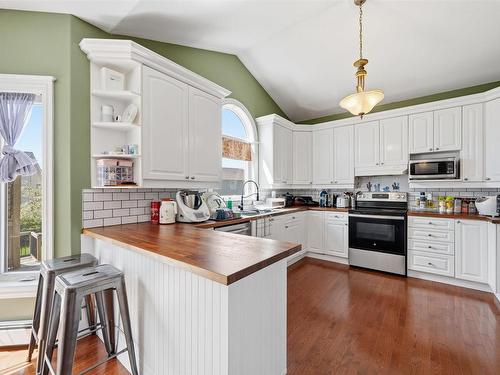 65 Stone Gate Drive, Halifax, NS 