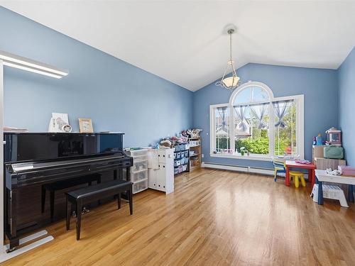 65 Stone Gate Drive, Halifax, NS 