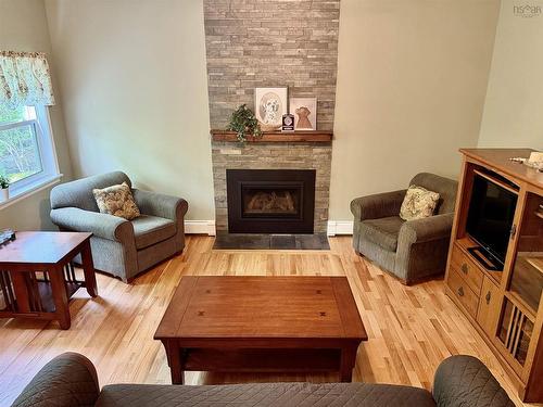 48 Laura Lee Lane, Lower Sackville, NS 