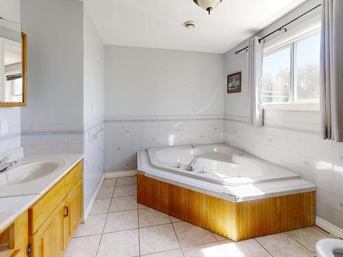 61 Shipyard Road, Cheverie, NS 