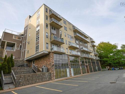 607 200 Crown Drive, Halifax, NS 