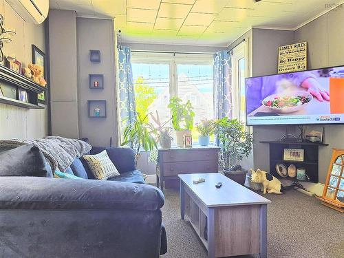 121 Main Street, Springhill, NS 