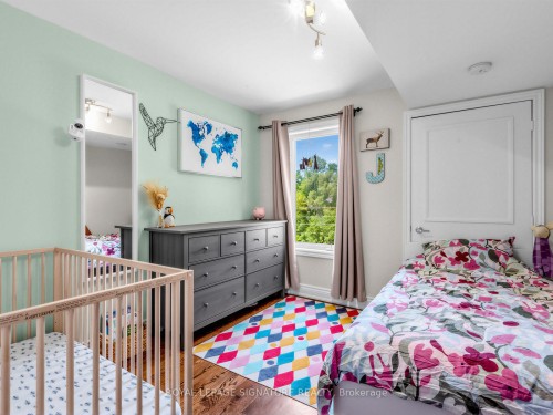 201-72 Aerodrome Crescent, Toronto, ON - Indoor Photo Showing Bedroom