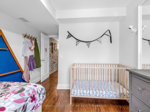 201-72 Aerodrome Crescent, Toronto, ON - Indoor Photo Showing Bedroom