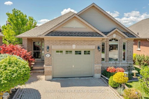 40 Bella Vista Trail  New Tecumseth, ON L9R 3C6