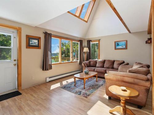 187 Hartz Point Road, Shelburne, NS 