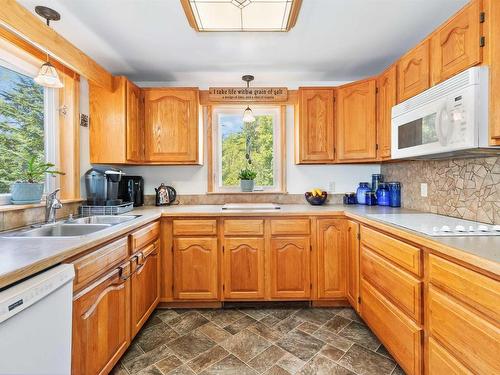 187 Hartz Point Road, Shelburne, NS 