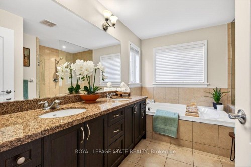 7 Summerwind Drive, Hamilton, ON 