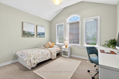 7 Summerwind Drive, Hamilton, ON 