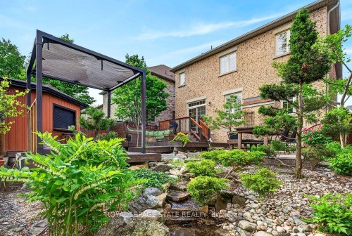 7 Summerwind Drive, Hamilton, ON 