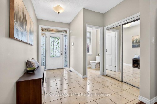 7 Summerwind Drive, Hamilton, ON 
