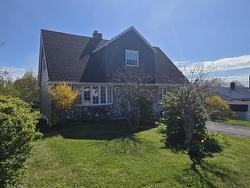 18 Dalhousie Drive Sydney, NS B1P 3Y2