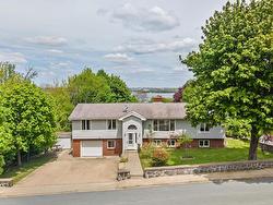 1 Wren Street  Halifax, NS B3M 2R1