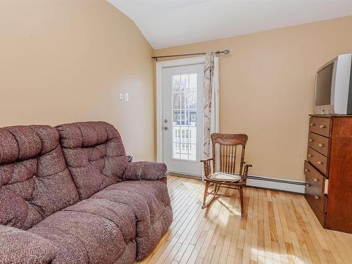 71 Richardson Avenue, Sydney, NS 