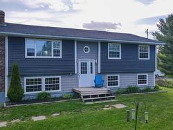 217 Lakecrest Drive Mount Uniacke, NS B0N 1Z0