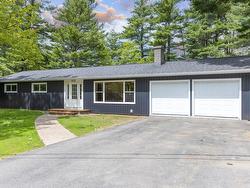 1432 George Street E Coldbrook, NS B4N 1B5