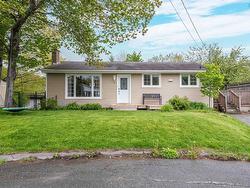 7 Karen Court  Dartmouth, NS B2X 2K1