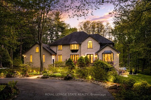 18 Elder Crescent, Hamilton, ON 