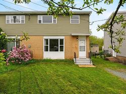 19 Piper Street  Dartmouth, NS B2W 1Z5