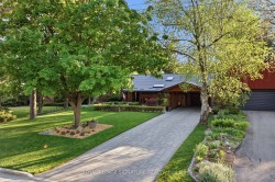 52 Morna Avenue Toronto, ON M1E 2B1