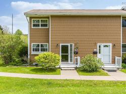 5A Arklow Drive Cole Harbour, NS B2W 4J6