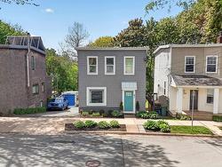 82 Hawthorne Street  Dartmouth, NS B2Y 2Y6