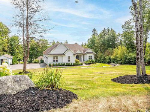 261 Aberdeen Drive, Fall River, NS 