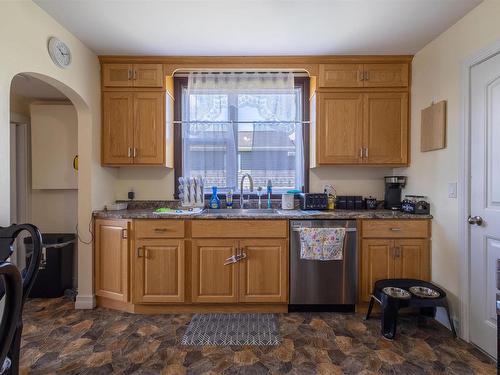 24 Highland Street   B1A 2T5 Street, Glace Bay, NS 