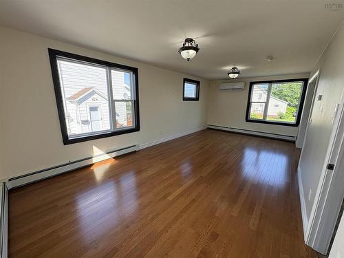 24 Highland Street   B1A 2T5 Street, Glace Bay, NS 