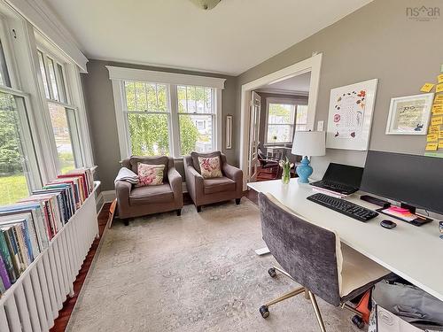 65 Crescent Street, Bridgewater, NS 