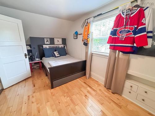 65 Crescent Street, Bridgewater, NS 