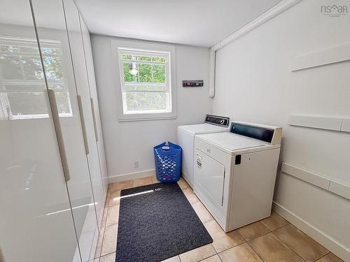 65 Crescent Street, Bridgewater, NS 