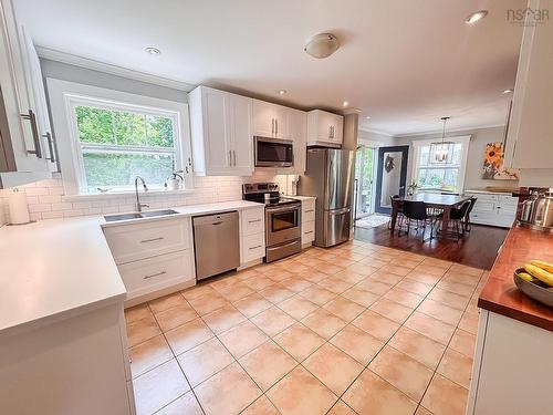 65 Crescent Street, Bridgewater, NS 