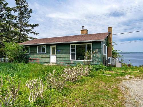 1166 Sandy Point Road, Shelburne, NS 