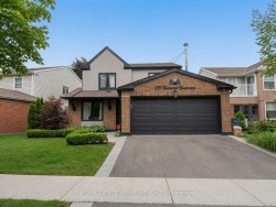216 Huntsmill Boulevard Toronto, ON M1W 3E1