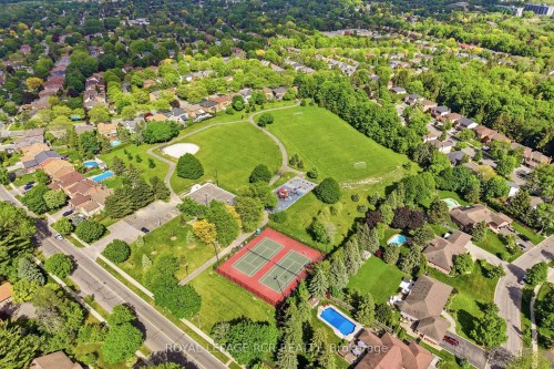 40 Moffat Crescent, Aurora, ON 