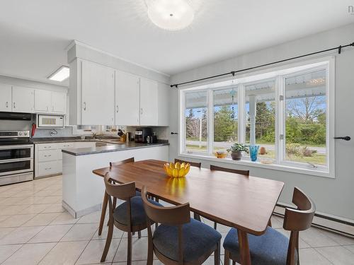 7784 Highway 101, Plympton, NS 