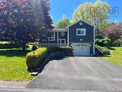 54 Martha Avenue  Truro, NS B2N 4V8